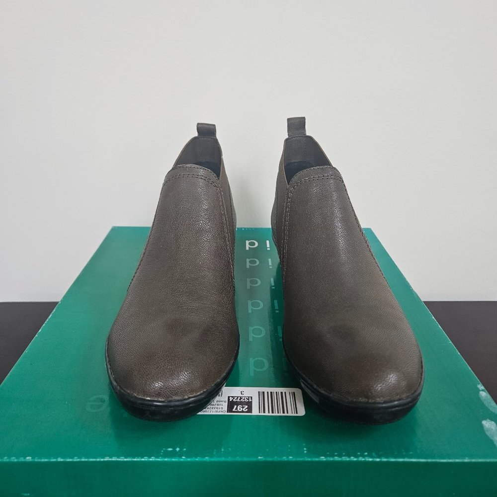Brand New Loafers by David Tate LEATHER!